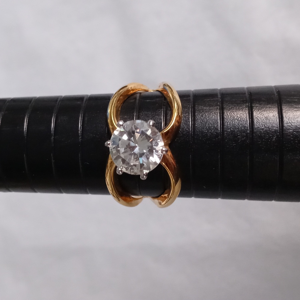 Gold Round Solitaire Size 9 - Picture 6 of 7